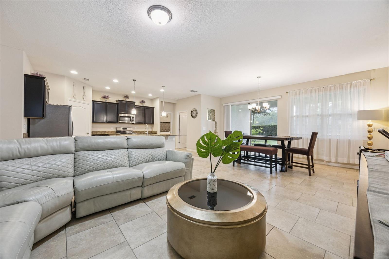 Image 30 of 56 For 653 Victoria Trails Boulevard