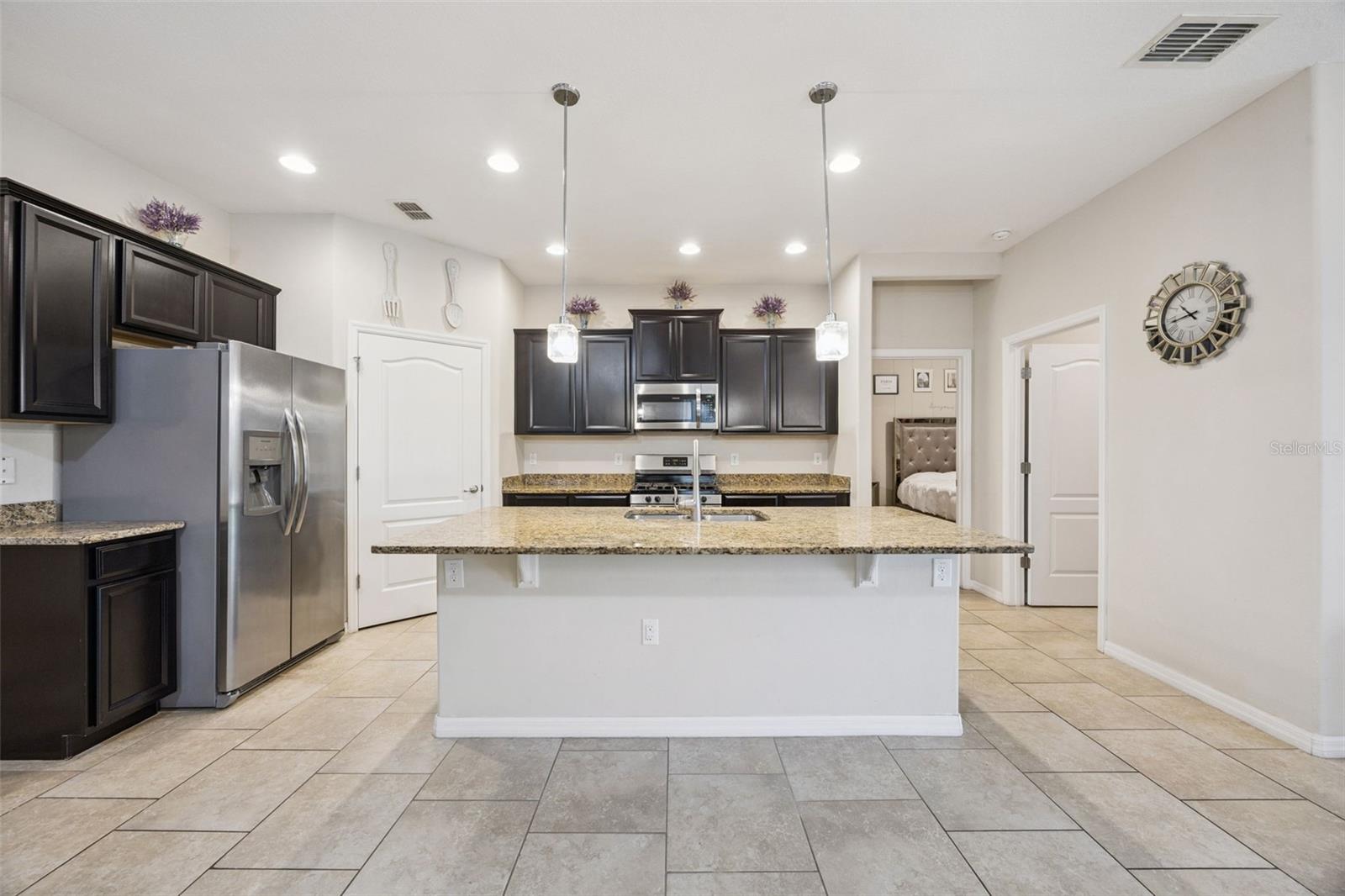 Image 31 of 56 For 653 Victoria Trails Boulevard