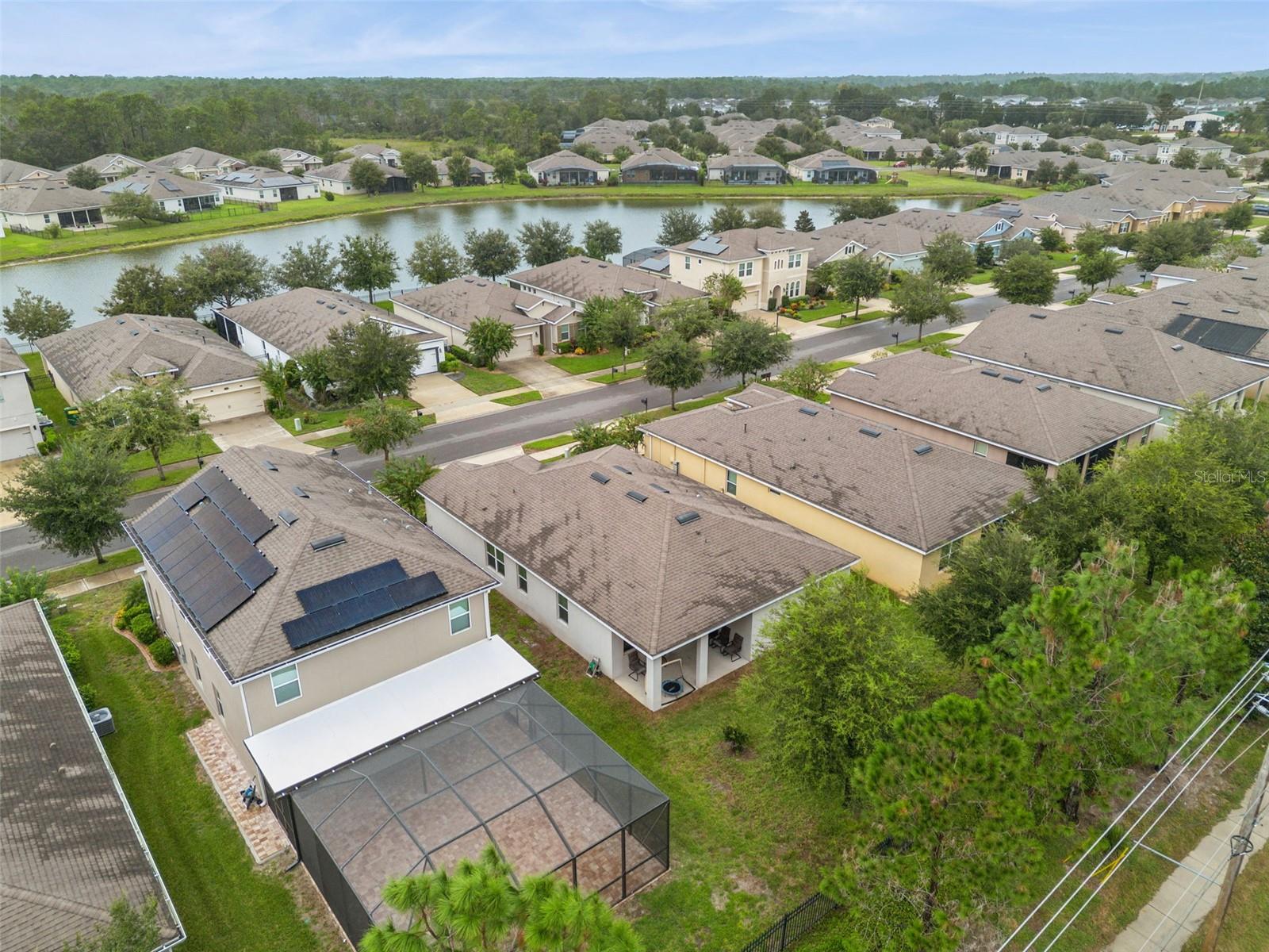 Image 41 of 56 For 653 Victoria Trails Boulevard