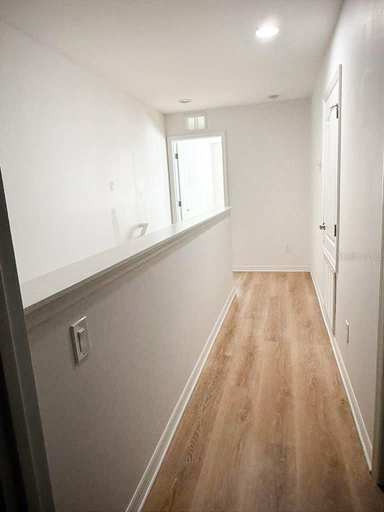 Listing photo id 21 for 600 Northern Way 901