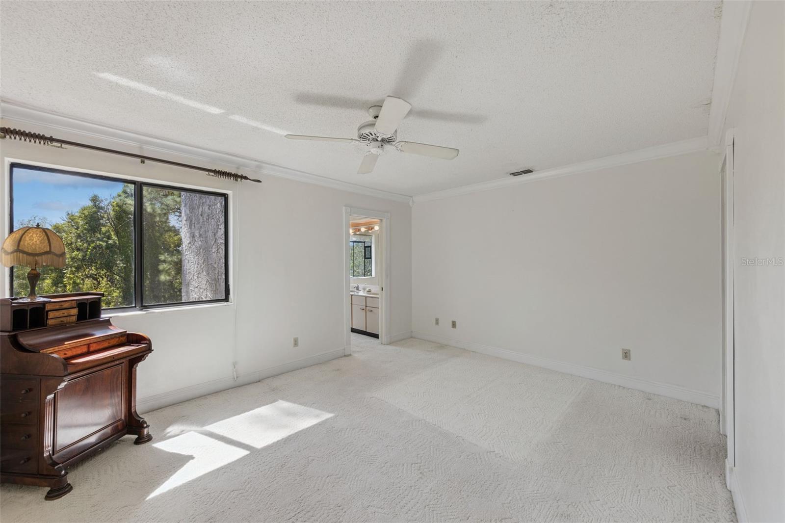 Image 17 of 28 For 300 Shadowbay Boulevard 204