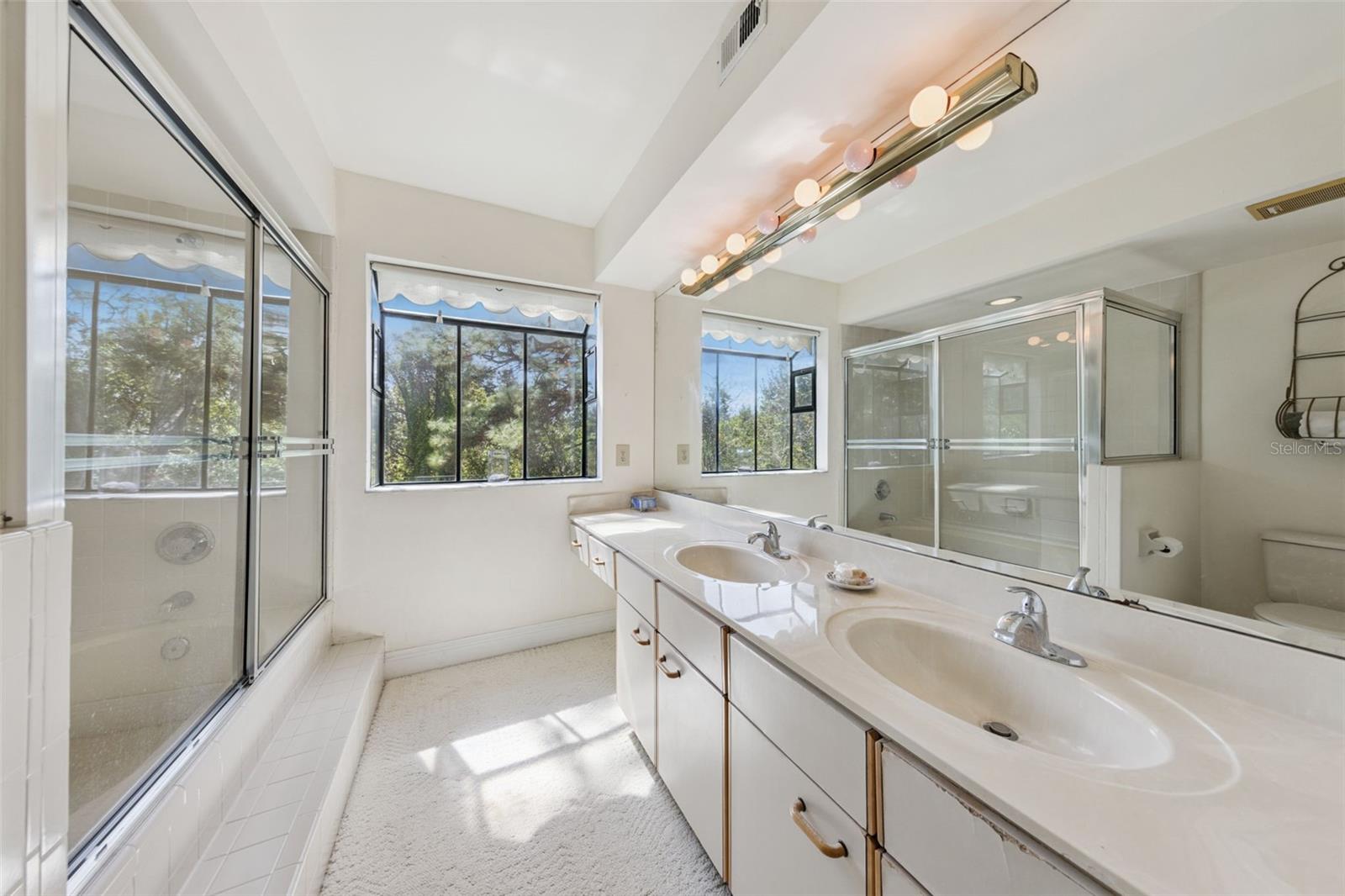 Image 19 of 28 For 300 Shadowbay Boulevard 204