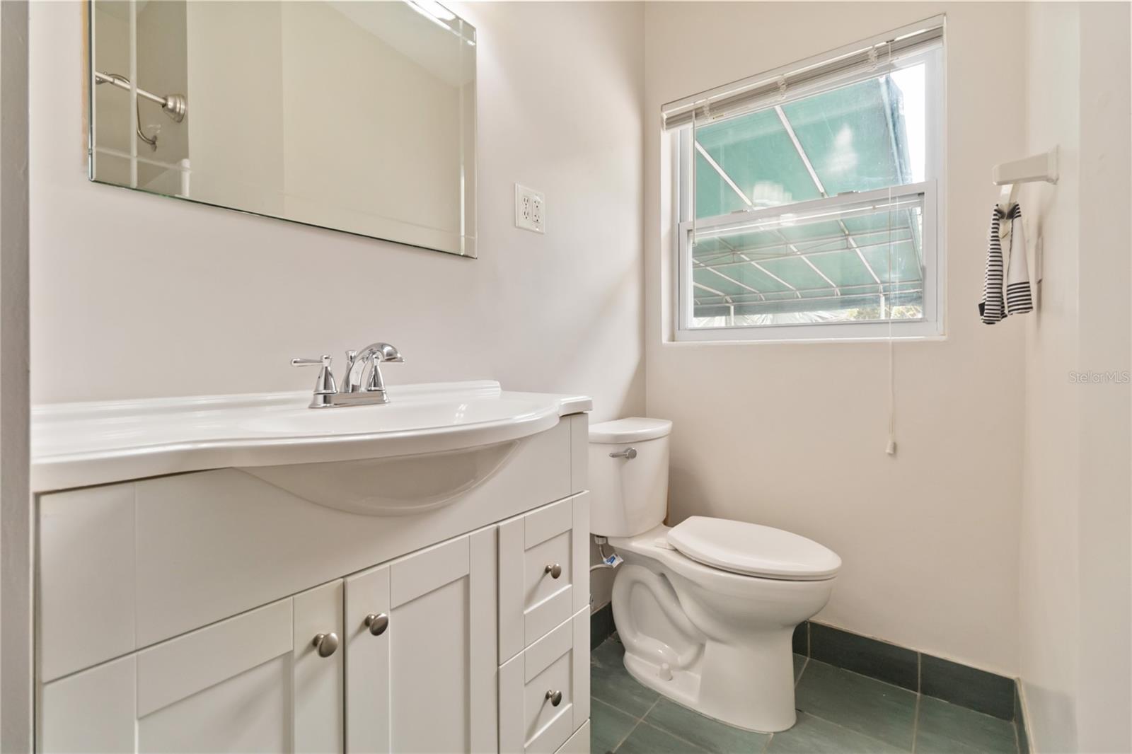 Image 13 of 33 For 428 Selkirk Drive