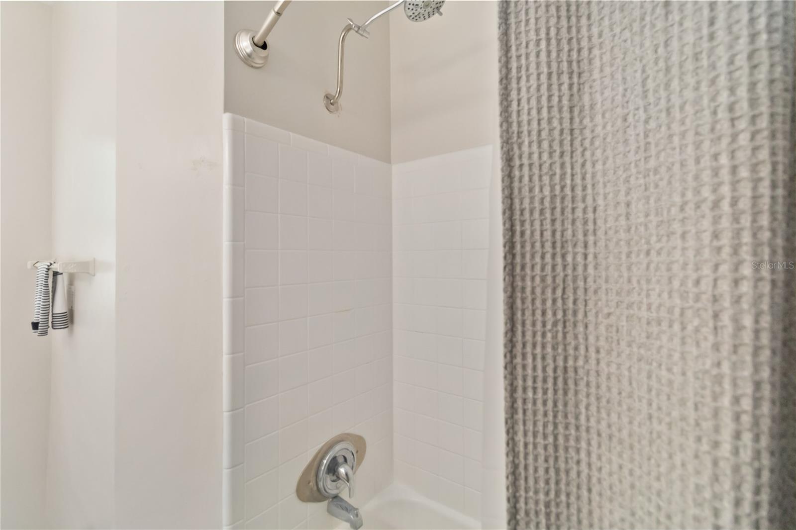 Image 14 of 33 For 428 Selkirk Drive
