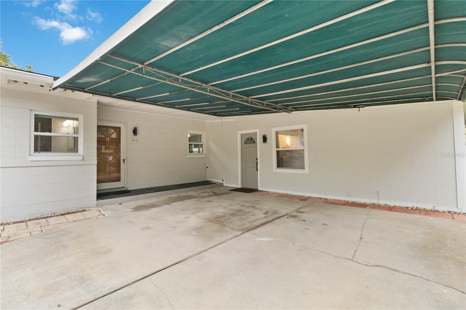 Image 3 of 33 For 428 Selkirk Drive