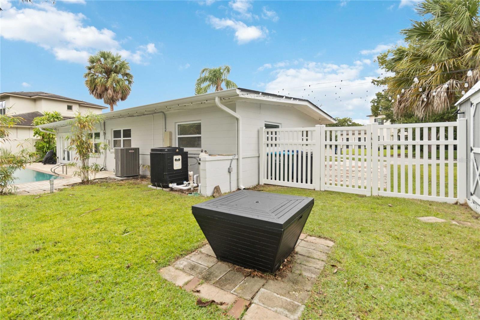 Image 32 of 33 For 428 Selkirk Drive
