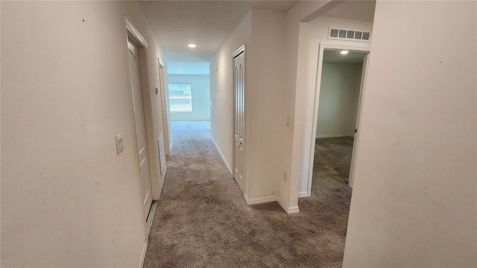 Image 12 of 39 For 832 Sorrel Street Nw