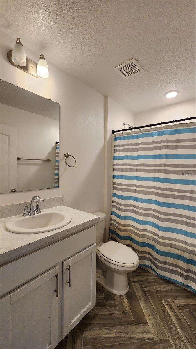 Image 21 of 39 For 832 Sorrel Street Nw