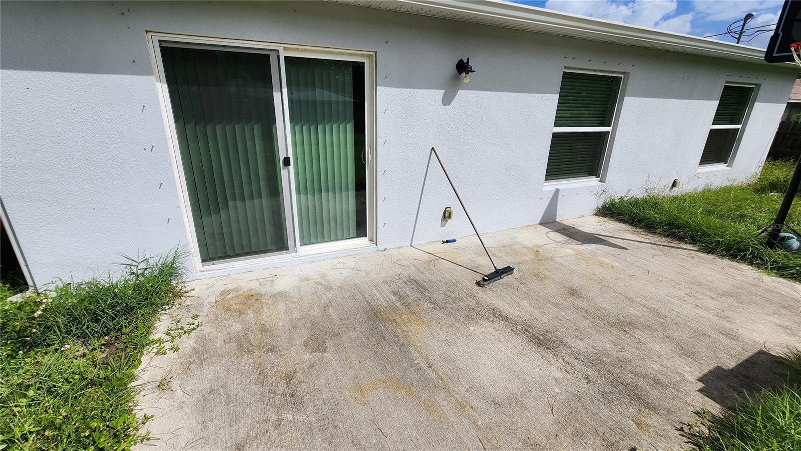 Image 33 of 39 For 832 Sorrel Street Nw