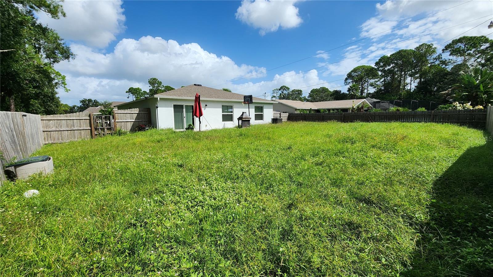 Image 37 of 39 For 832 Sorrel Street Nw