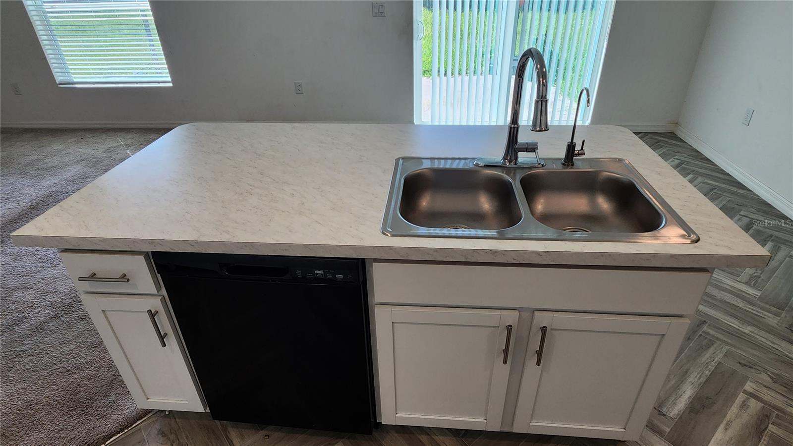 Image 7 of 39 For 832 Sorrel Street Nw