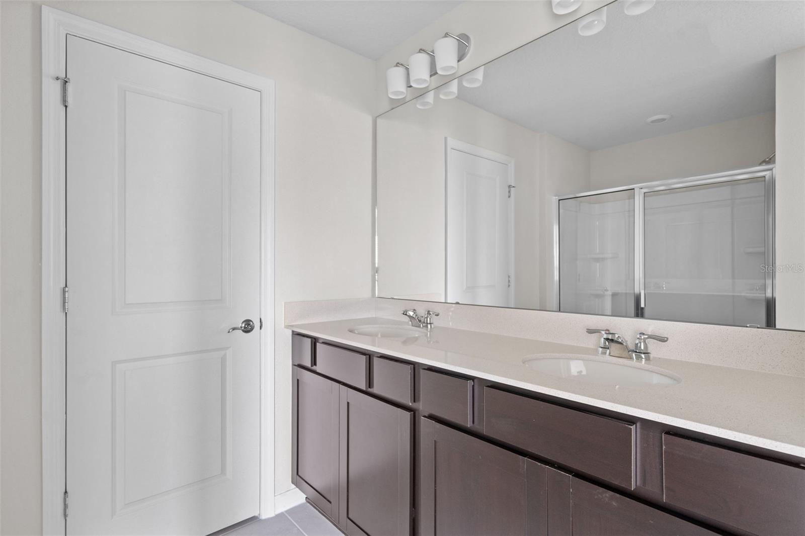 Image 14 of 21 For 4588 Maple Waltz Alley