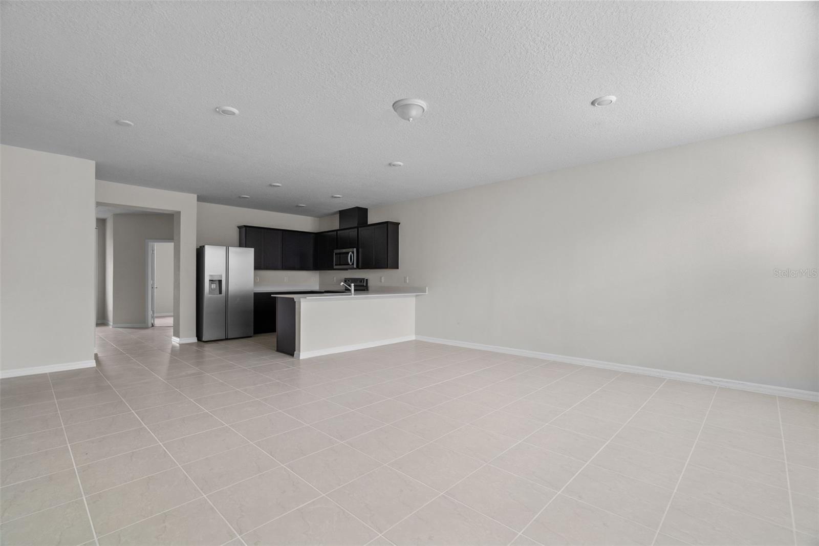 Image 7 of 21 For 4588 Maple Waltz Alley