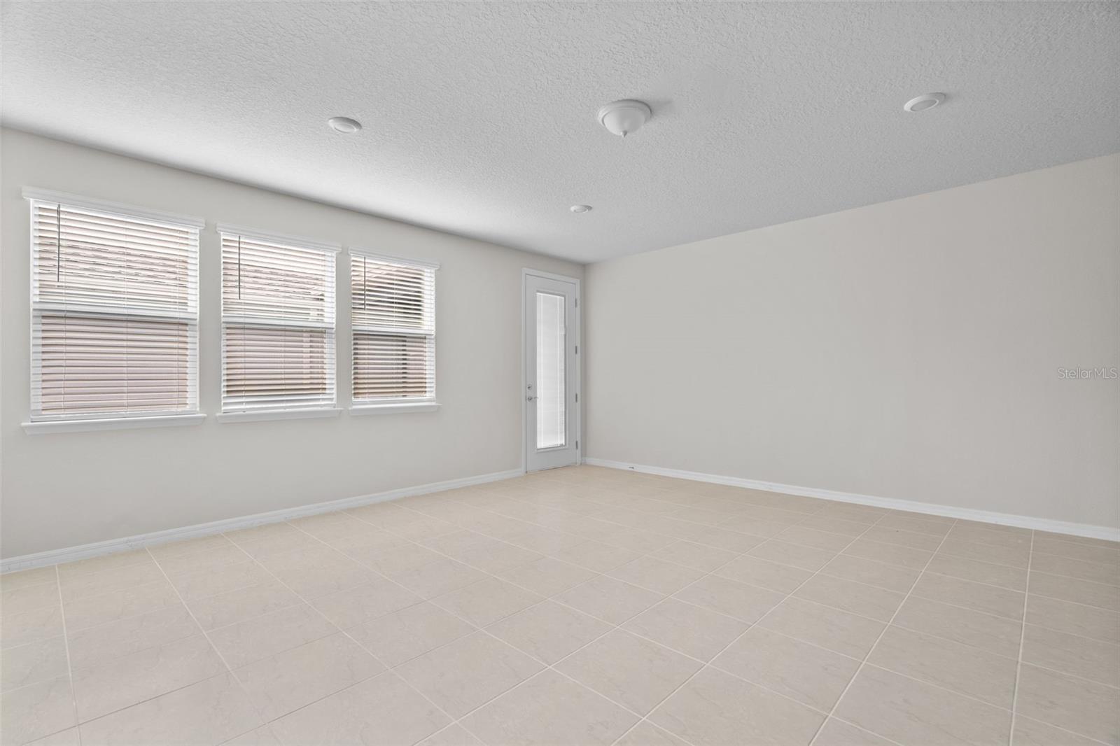 Image 9 of 21 For 4588 Maple Waltz Alley