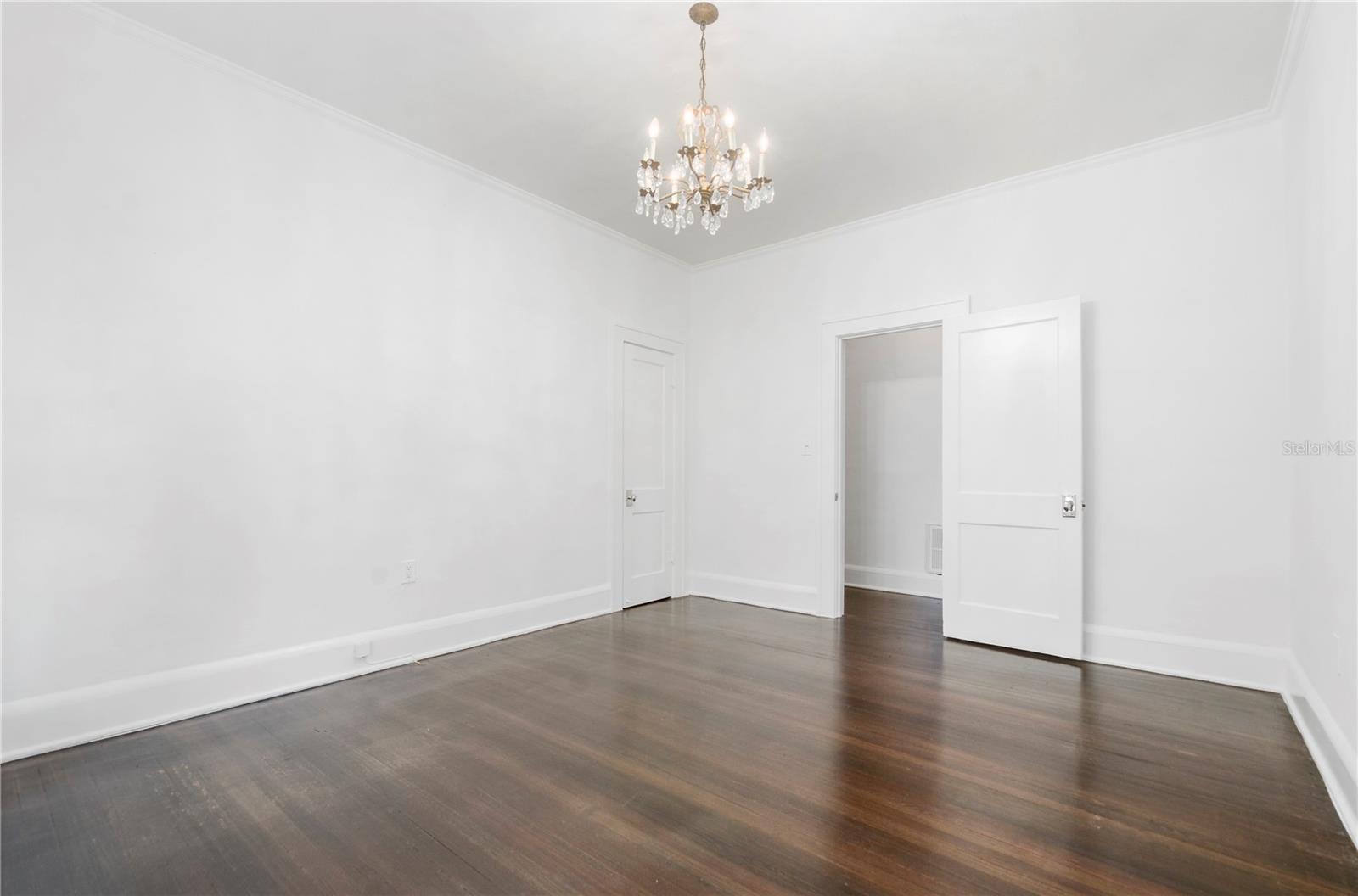 Image 13 of 25 For 1202 Washington Street