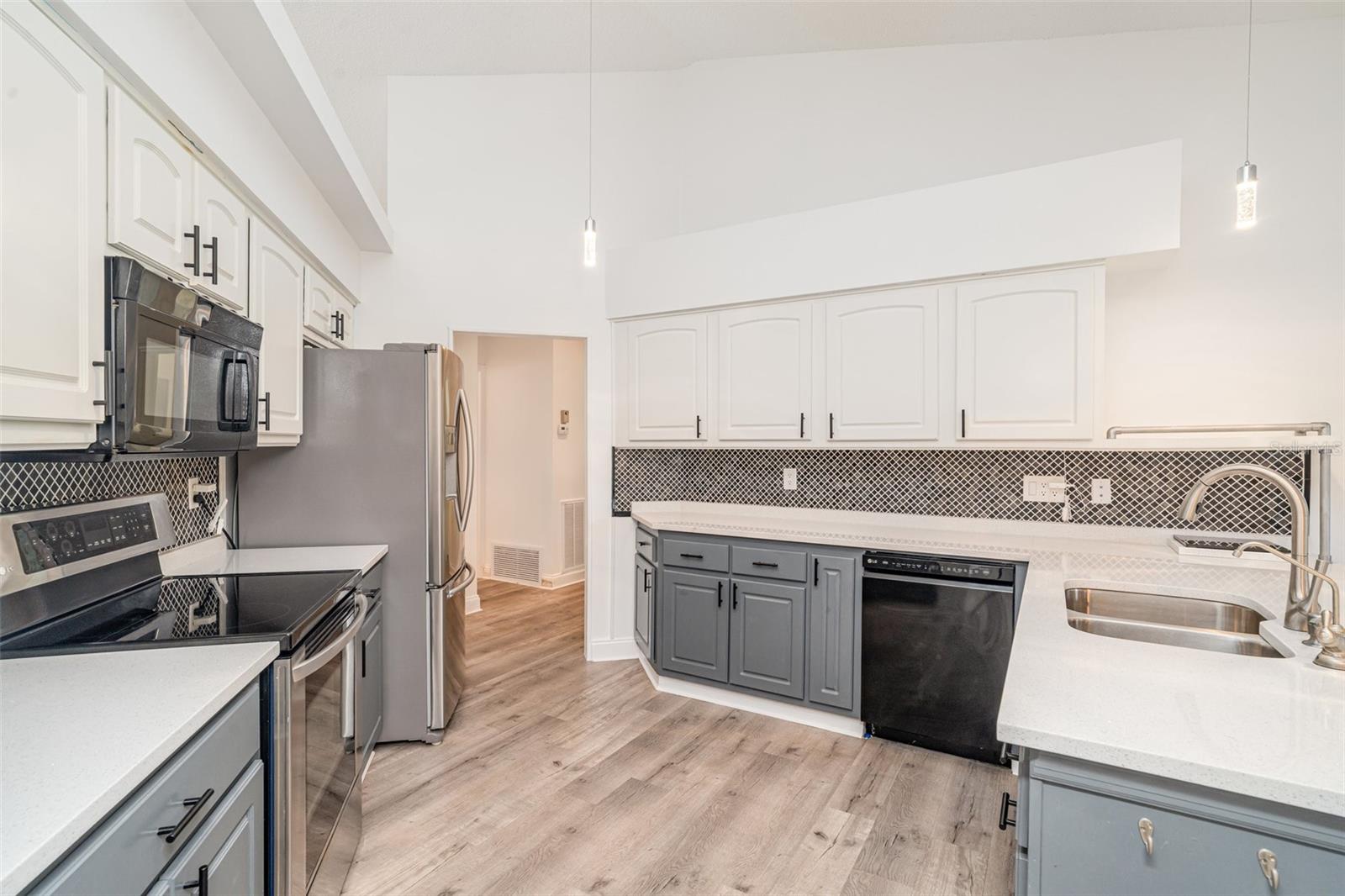 Image 13 of 31 For 2048 Berry Roberts Drive