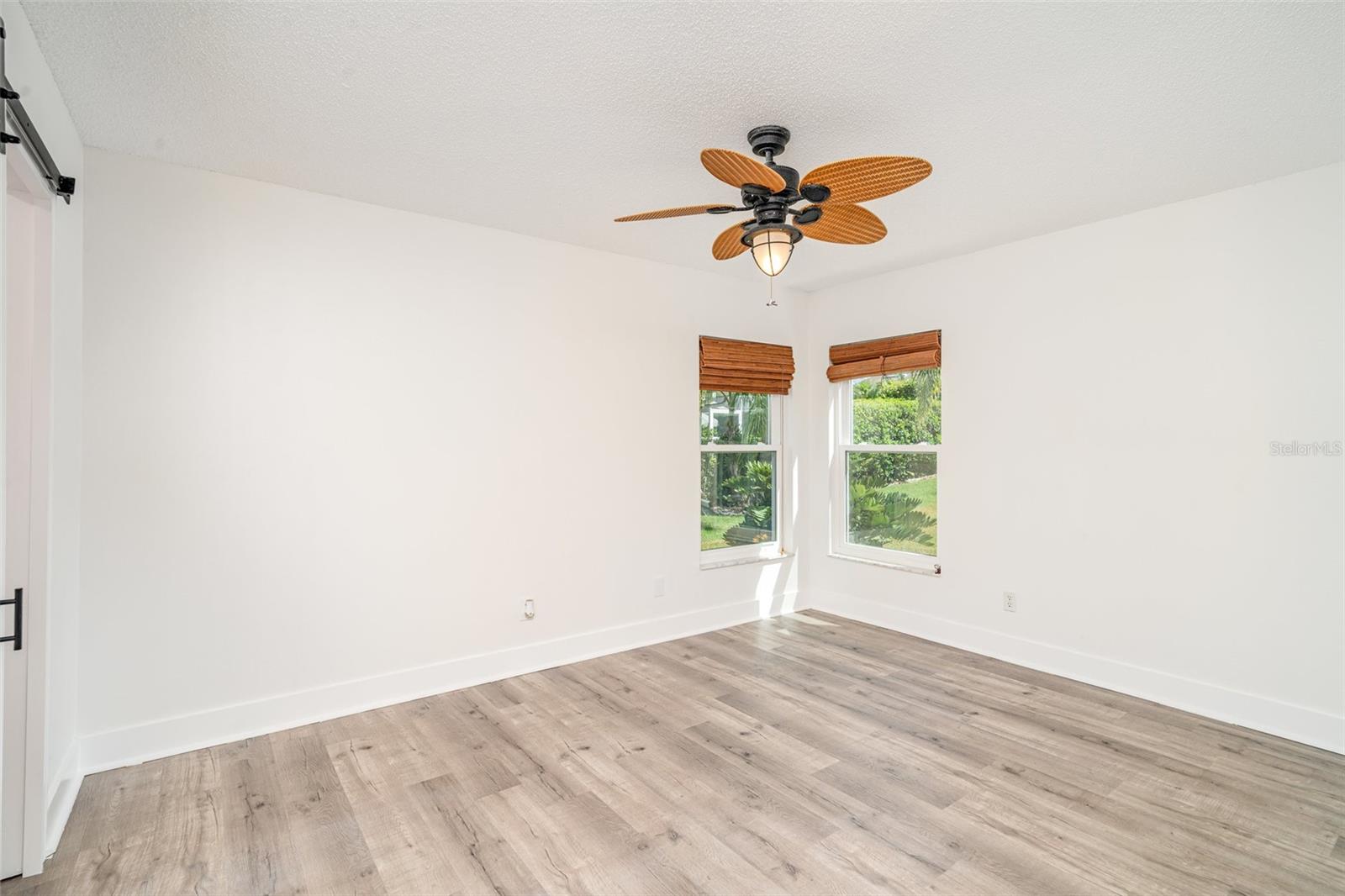 Image 17 of 31 For 2048 Berry Roberts Drive