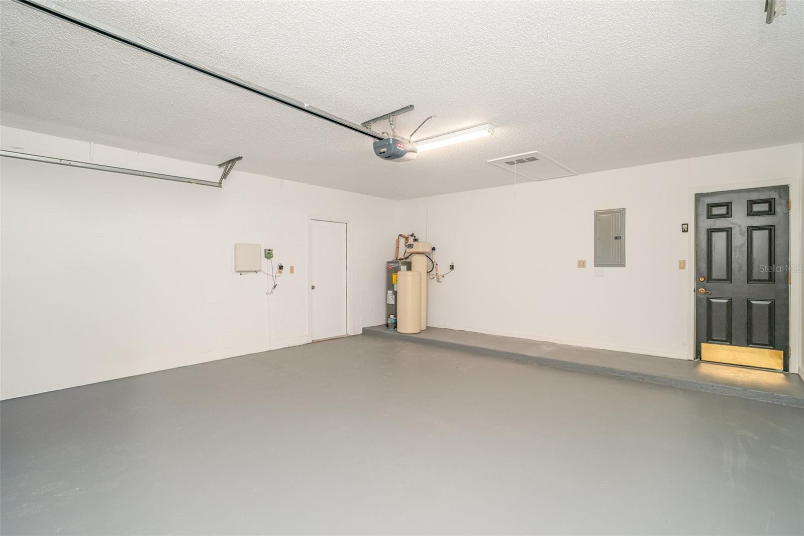 Image 24 of 31 For 2048 Berry Roberts Drive