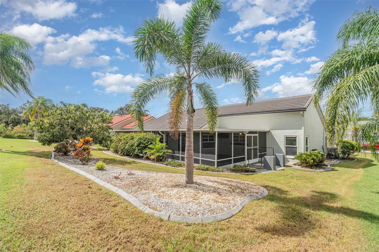 Image 27 of 31 For 2048 Berry Roberts Drive