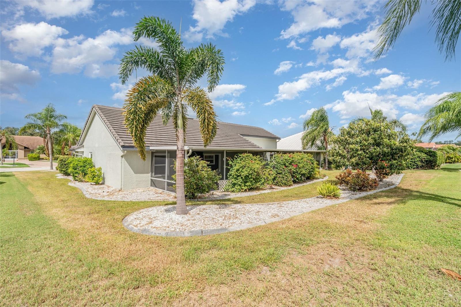 Image 28 of 31 For 2048 Berry Roberts Drive