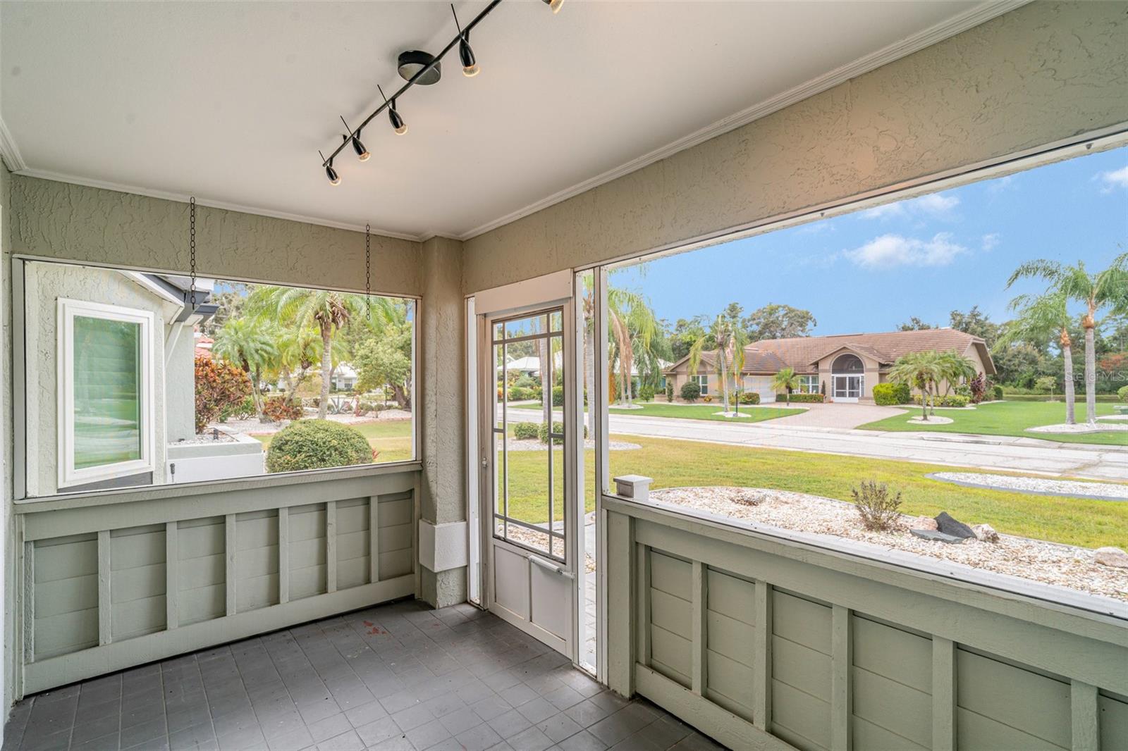 Image 29 of 31 For 2048 Berry Roberts Drive