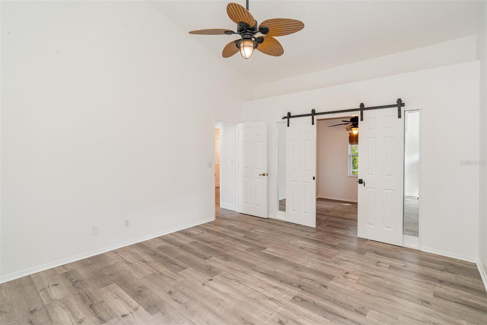 Image 7 of 31 For 2048 Berry Roberts Drive
