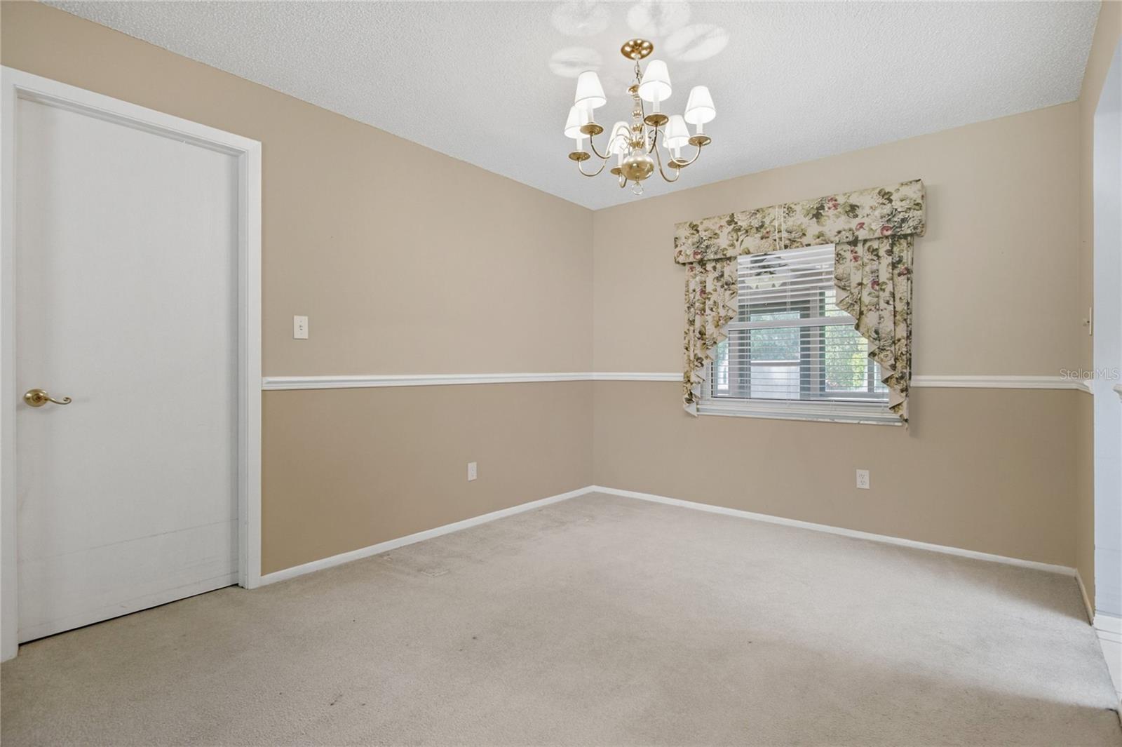 Image 13 of 38 For 4760 Saint Brides Circle