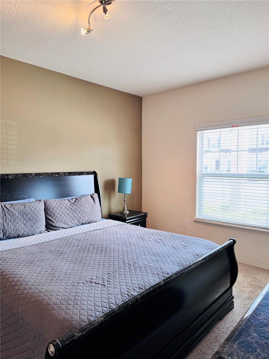 Image 5 of 9 For 8931 Shine Drive