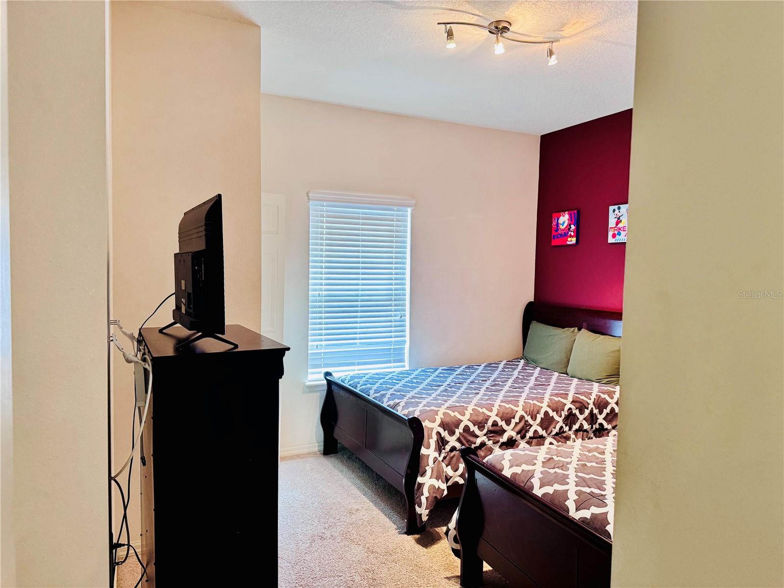 Image 9 of 9 For 8931 Shine Drive