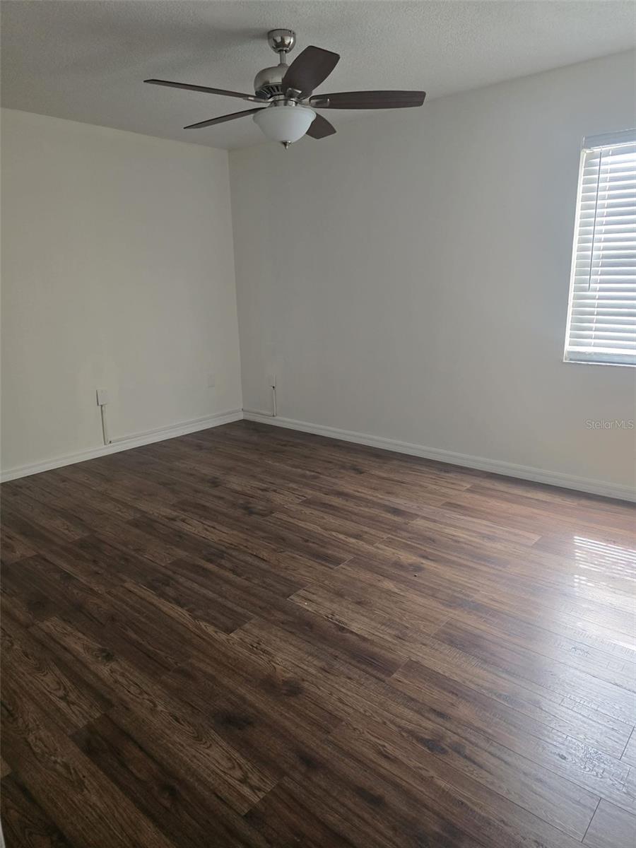 Image 14 of 17 For 6014 Amberly Court T28