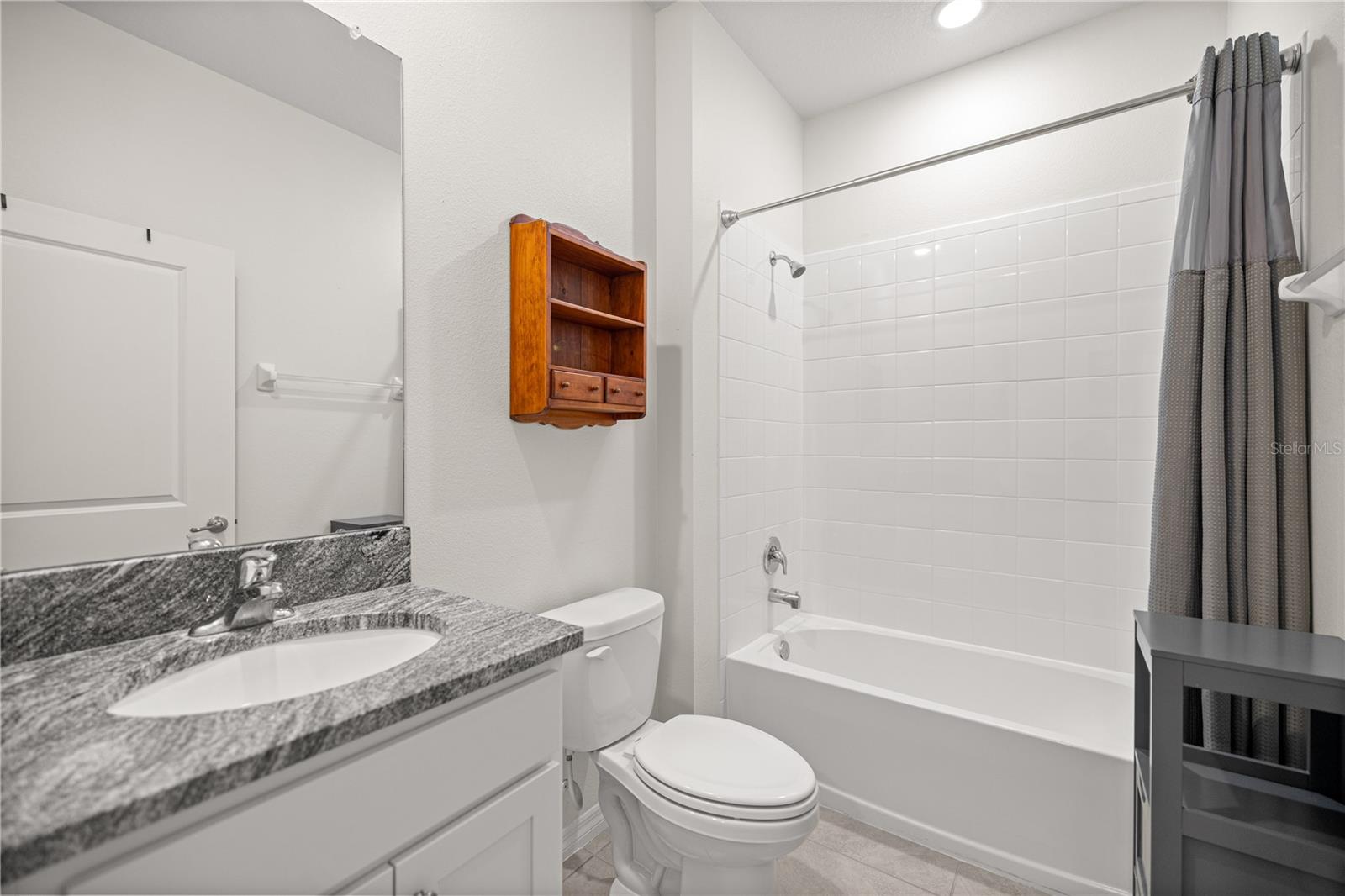 Image 18 of 29 For 6125 88th Loop