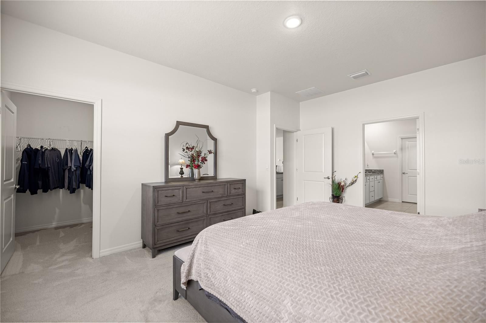 Image 20 of 29 For 6125 88th Loop