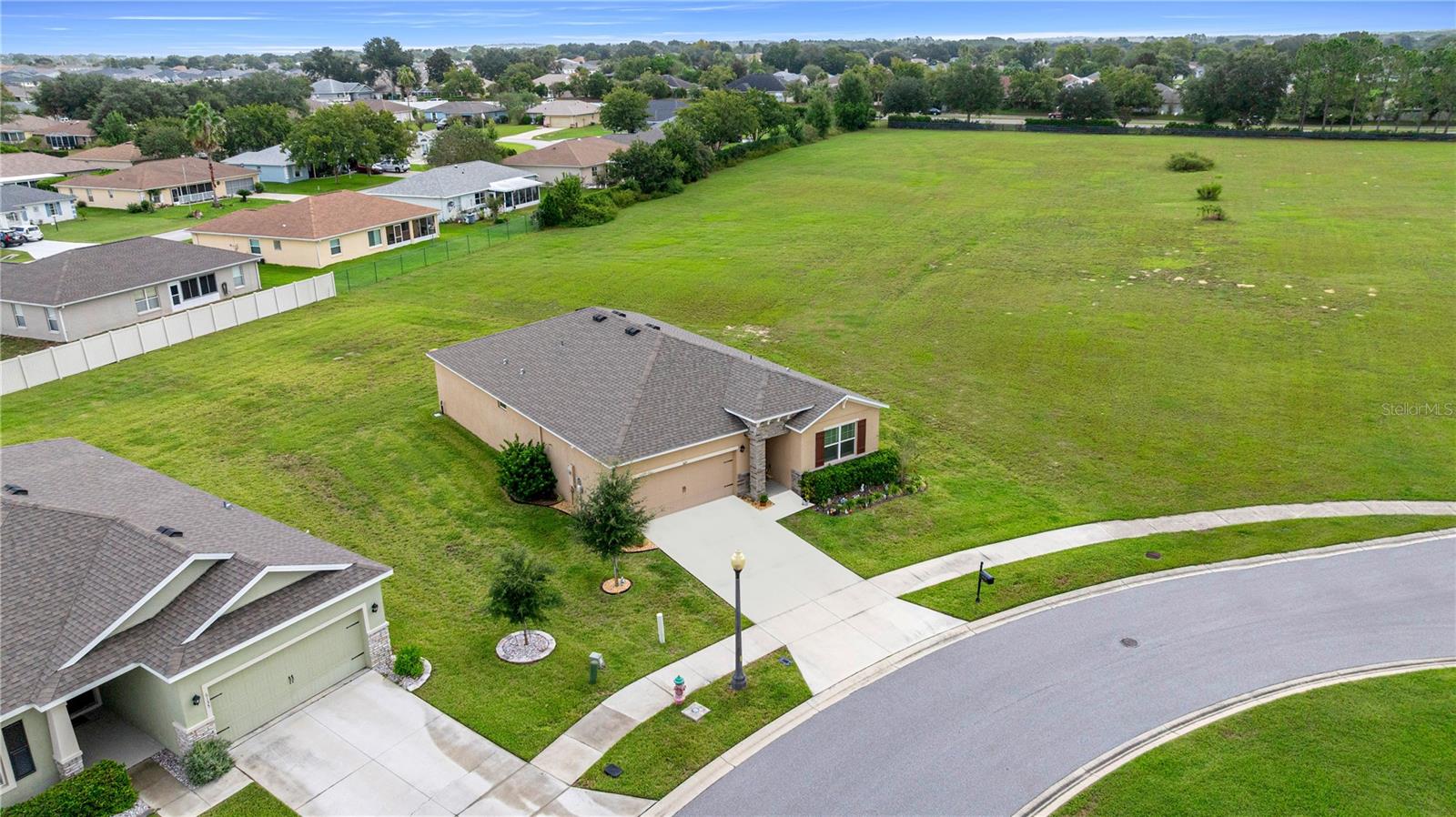 Image 4 of 29 For 6125 88th Loop