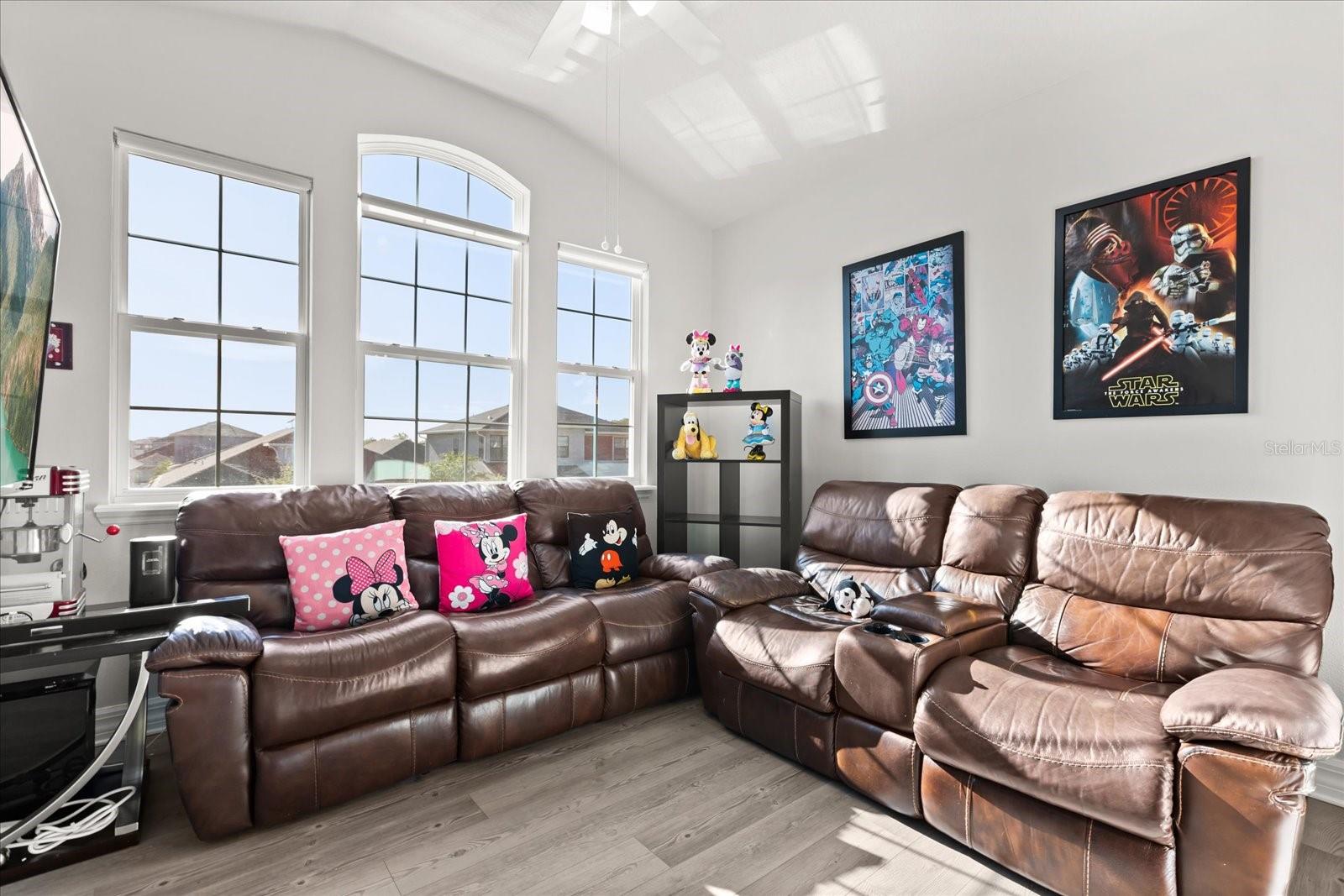 Image 8 of 29 For 2417 Chateau Loop