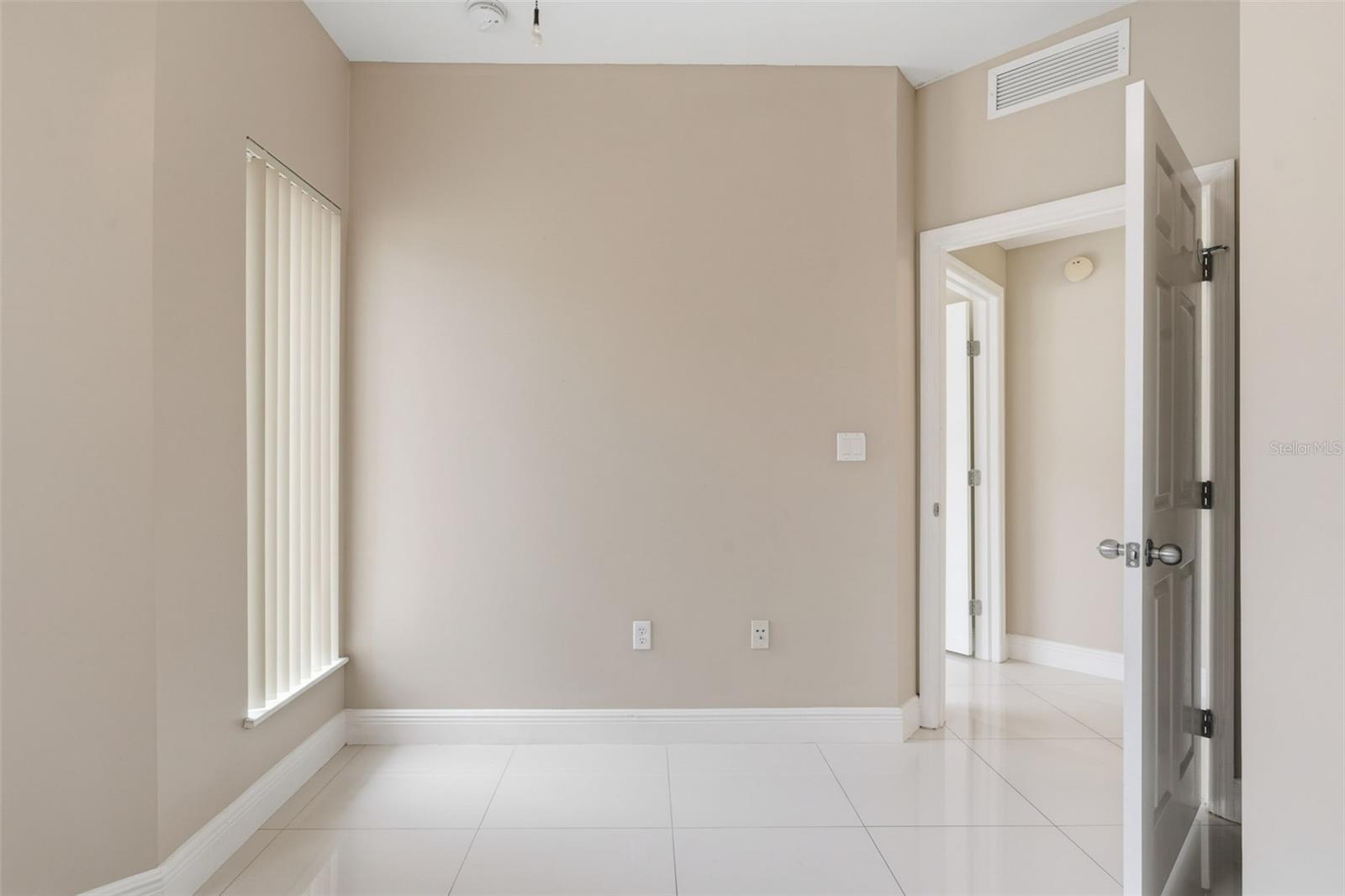 Image 33 of 49 For 18417 27th Court 18417