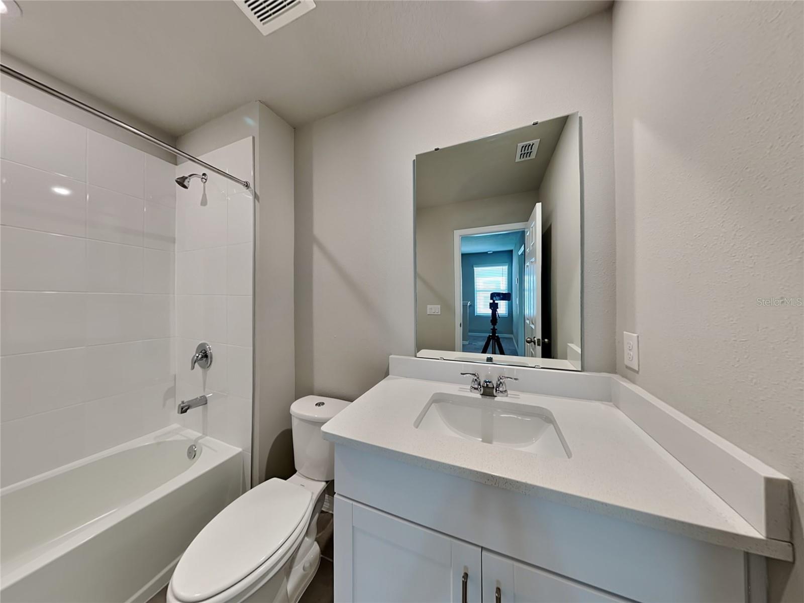 Image 12 of 16 For 1586 Grand Rue Drive