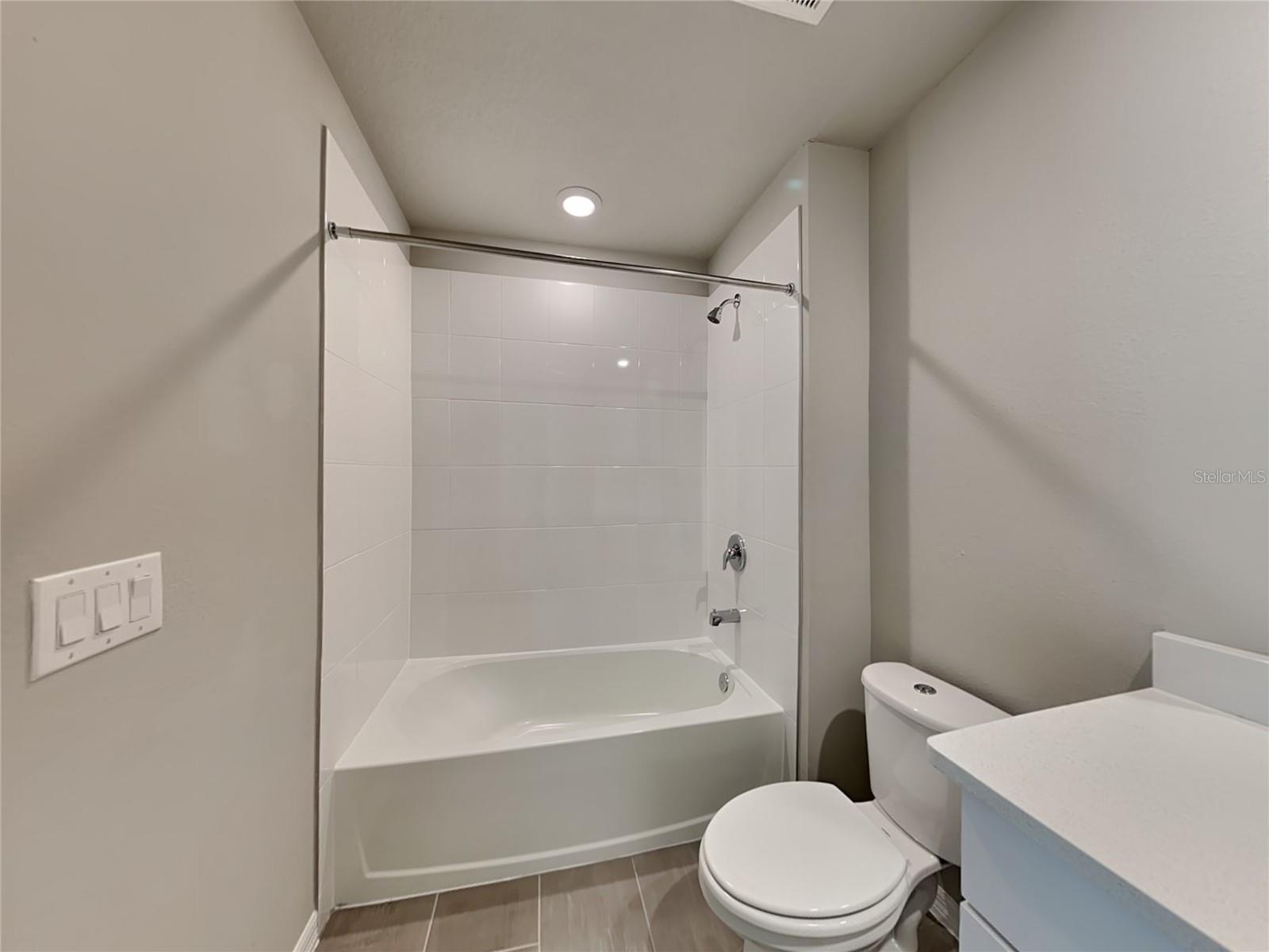 Image 13 of 16 For 1586 Grand Rue Drive