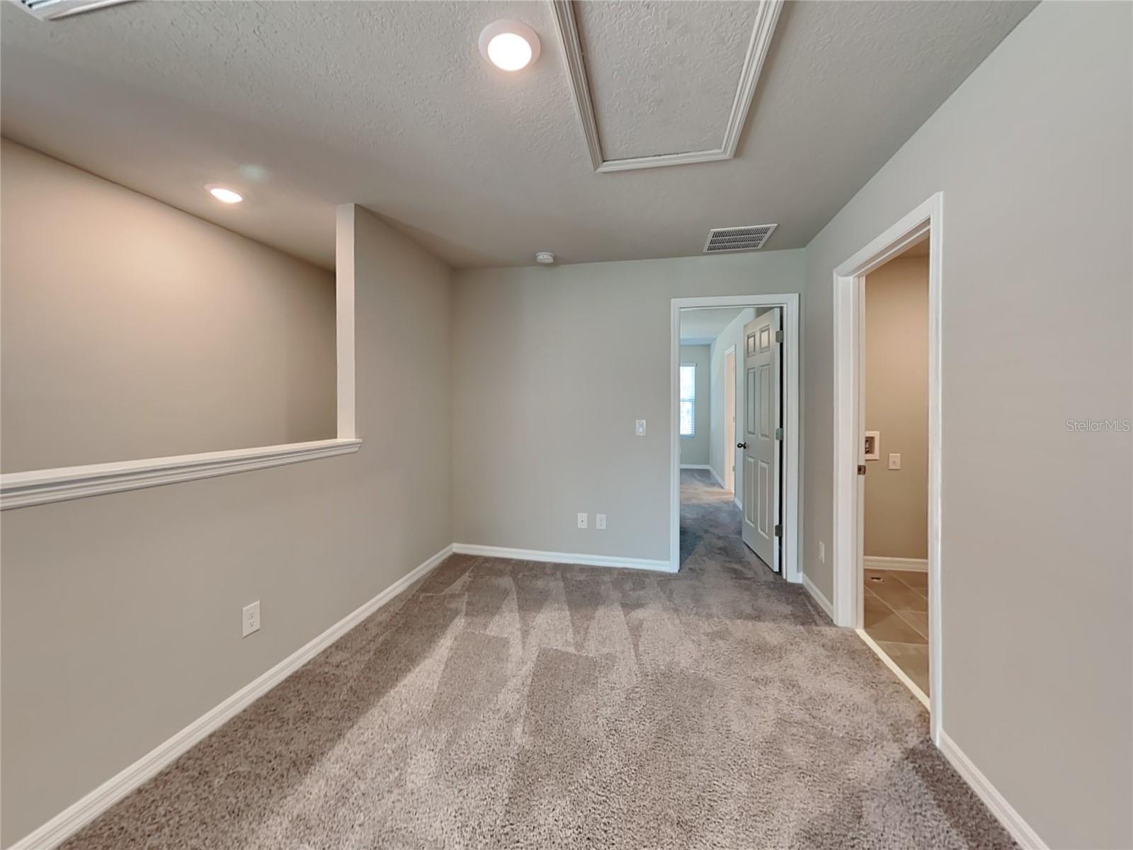 Image 15 of 16 For 1586 Grand Rue Drive