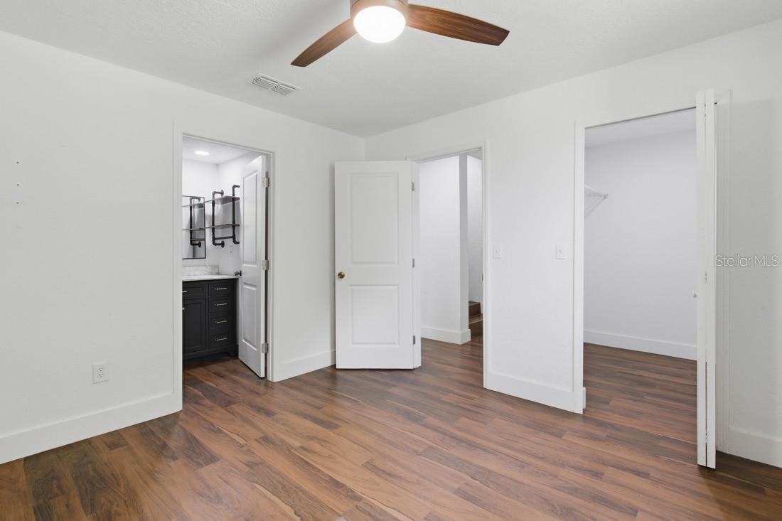 Image 17 of 23 For 711 Palmetto Avenue