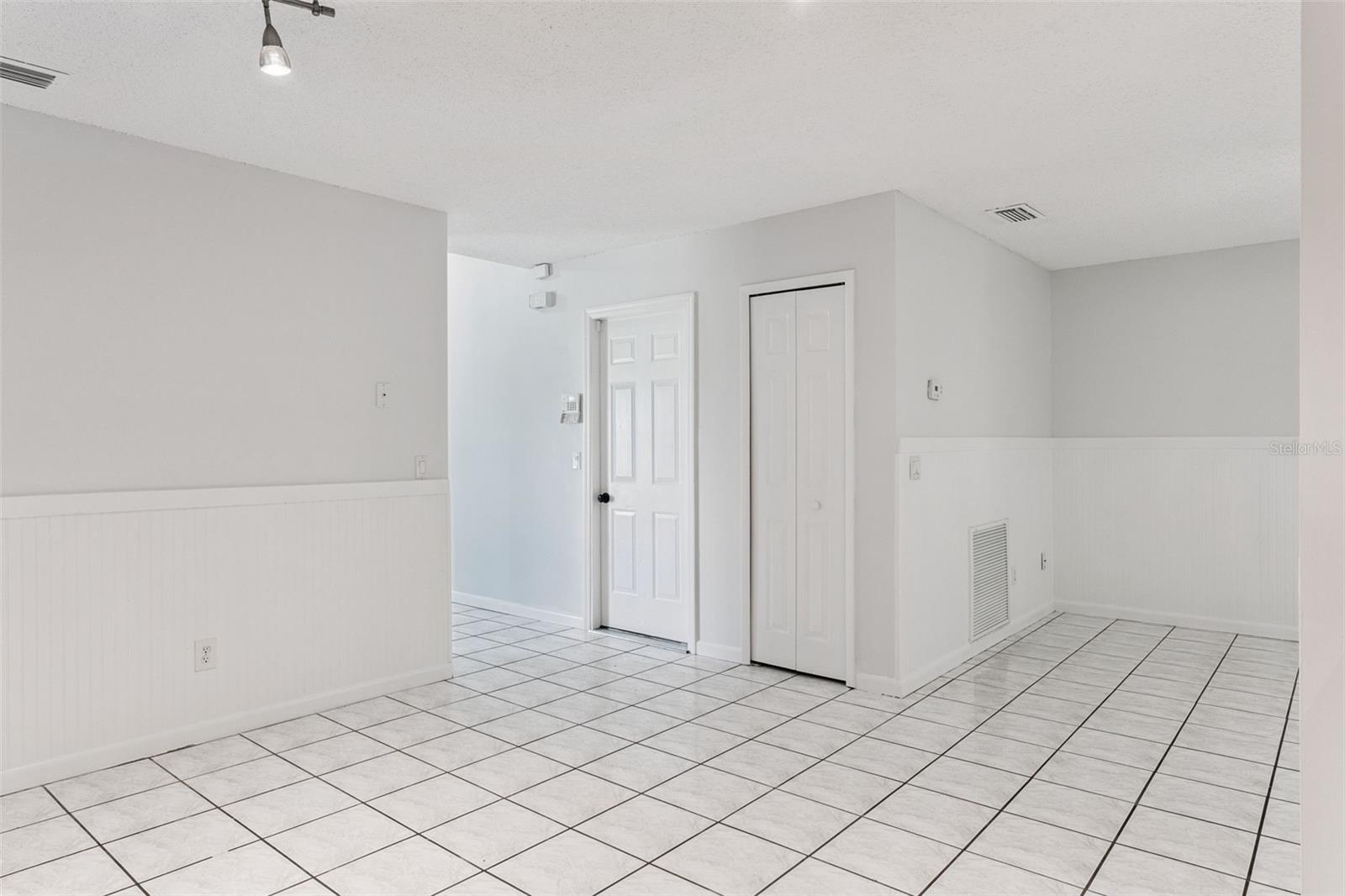 Image 11 of 32 For 1671 Spicewood Lane