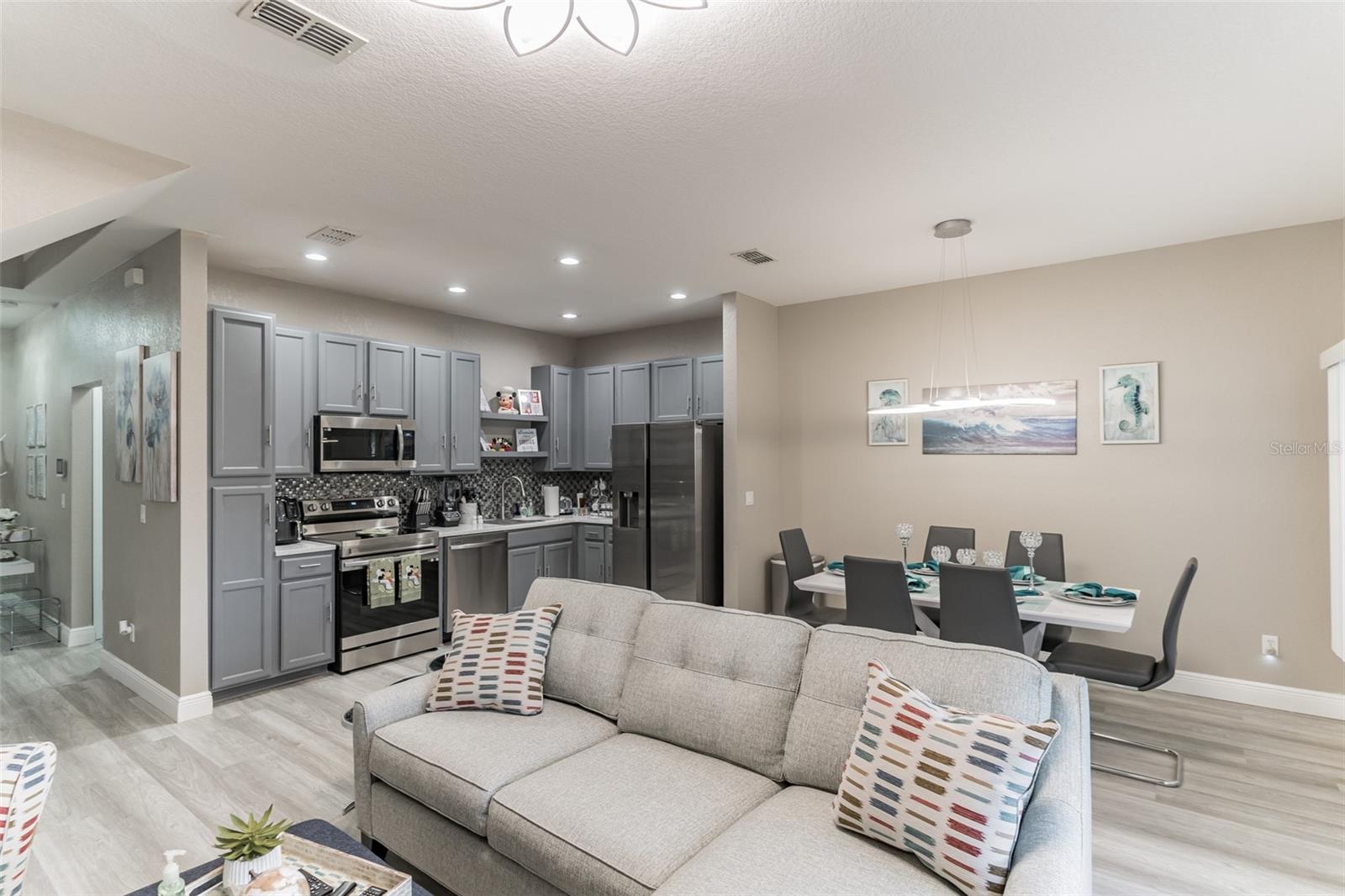 Image 10 of 30 For 2468 Caravelle Circle