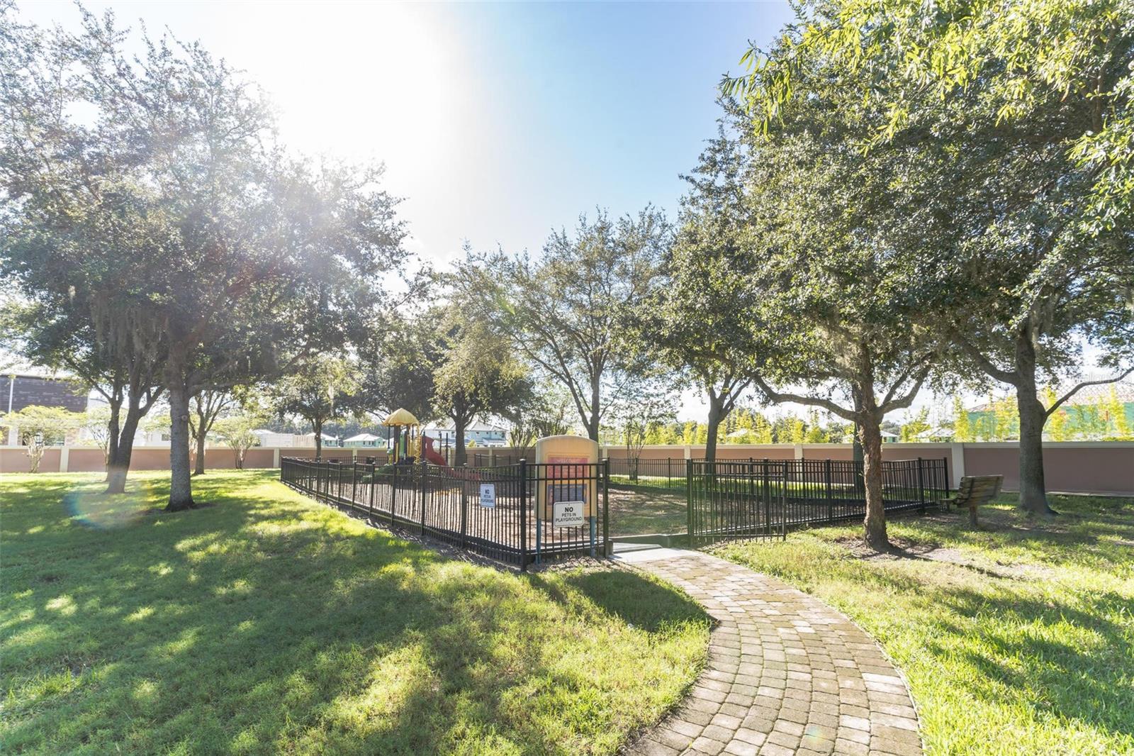 Image 22 of 30 For 2468 Caravelle Circle