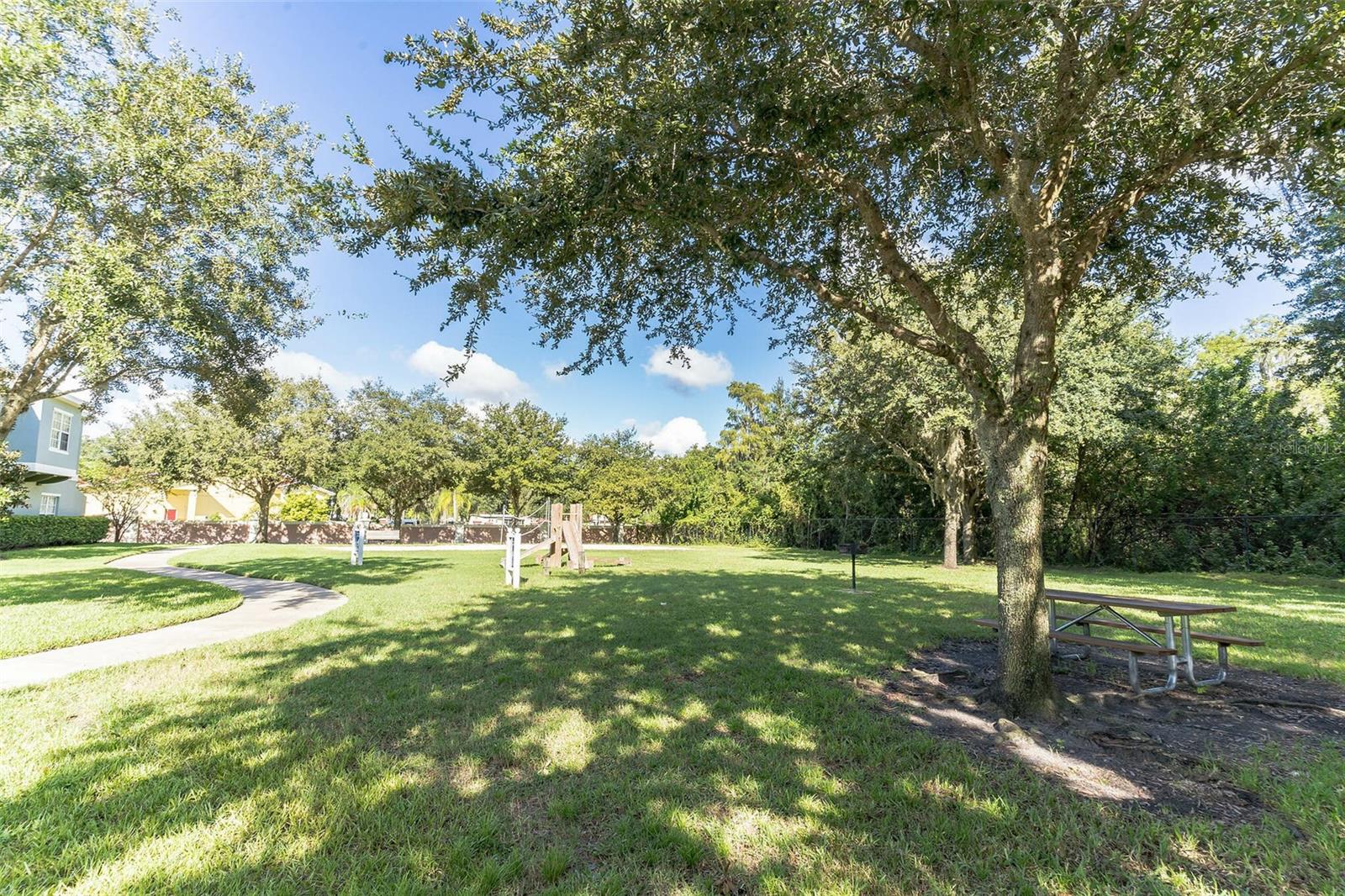 Image 23 of 30 For 2468 Caravelle Circle