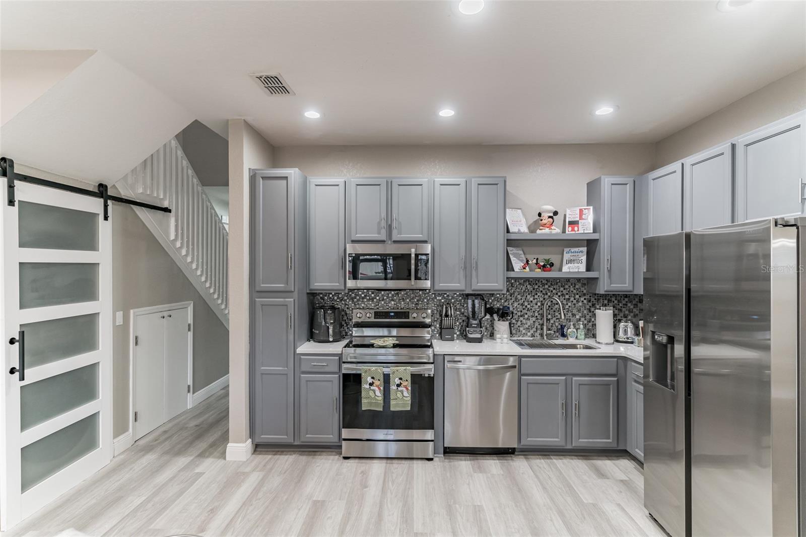 Image 4 of 30 For 2468 Caravelle Circle