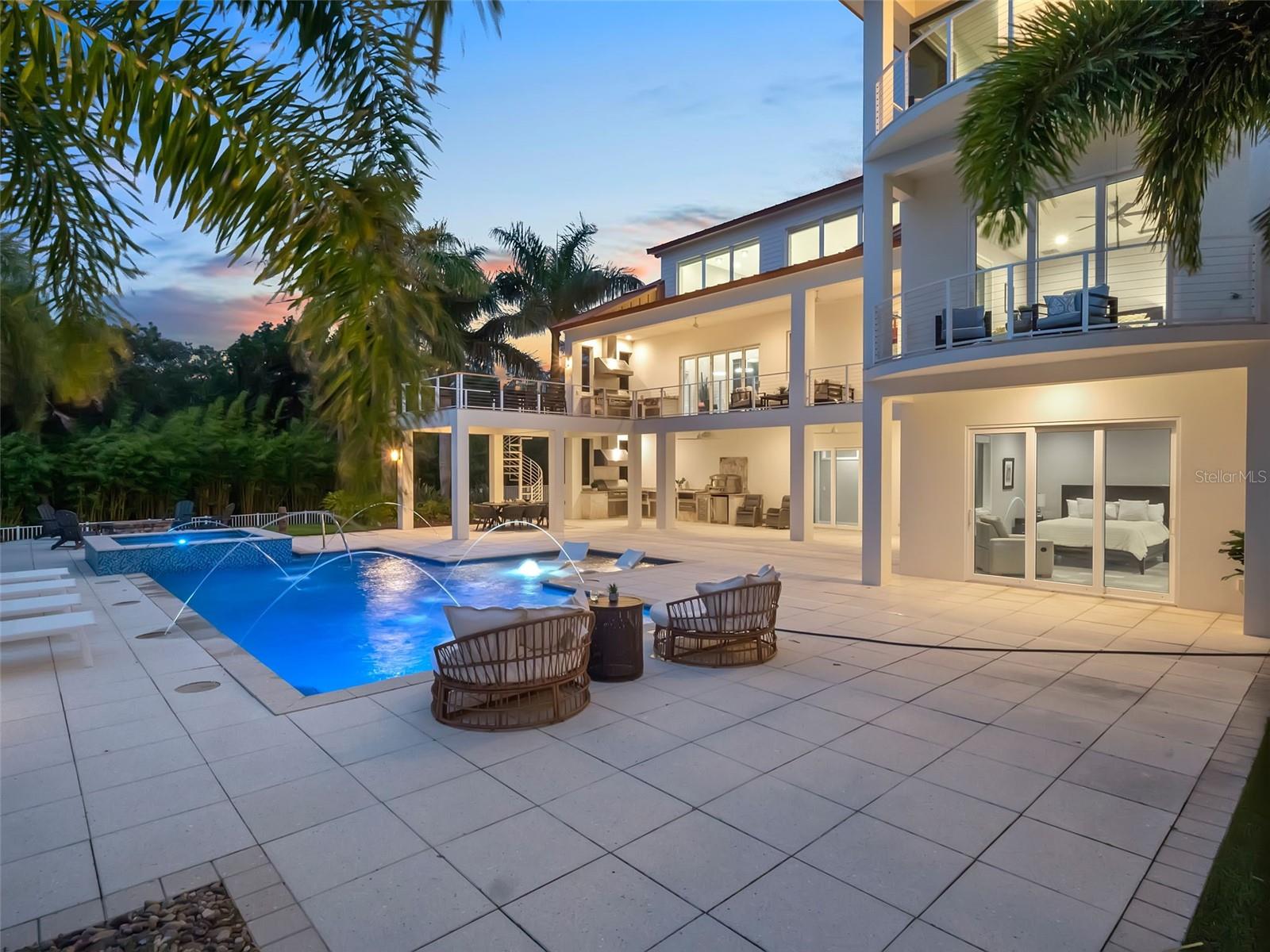 Image 11 of 82 For 1511 Riverside Drive