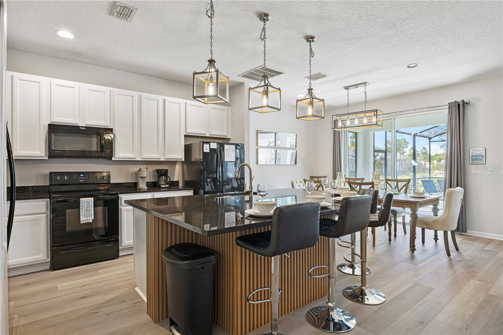 Image 10 of 49 For 2610 Calistoga Avenue