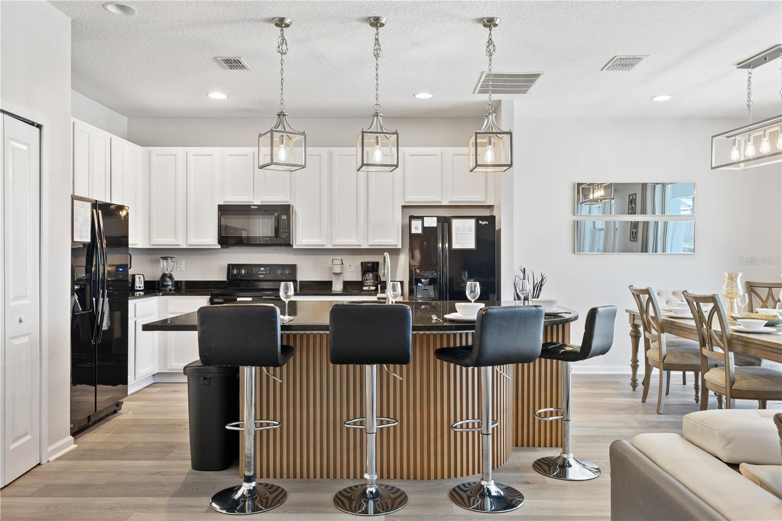 Image 11 of 49 For 2610 Calistoga Avenue