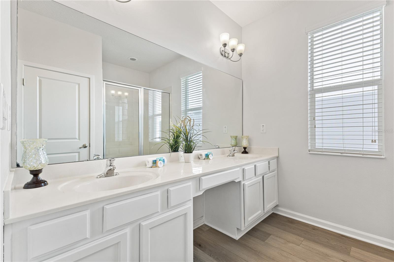 Image 16 of 49 For 2610 Calistoga Avenue