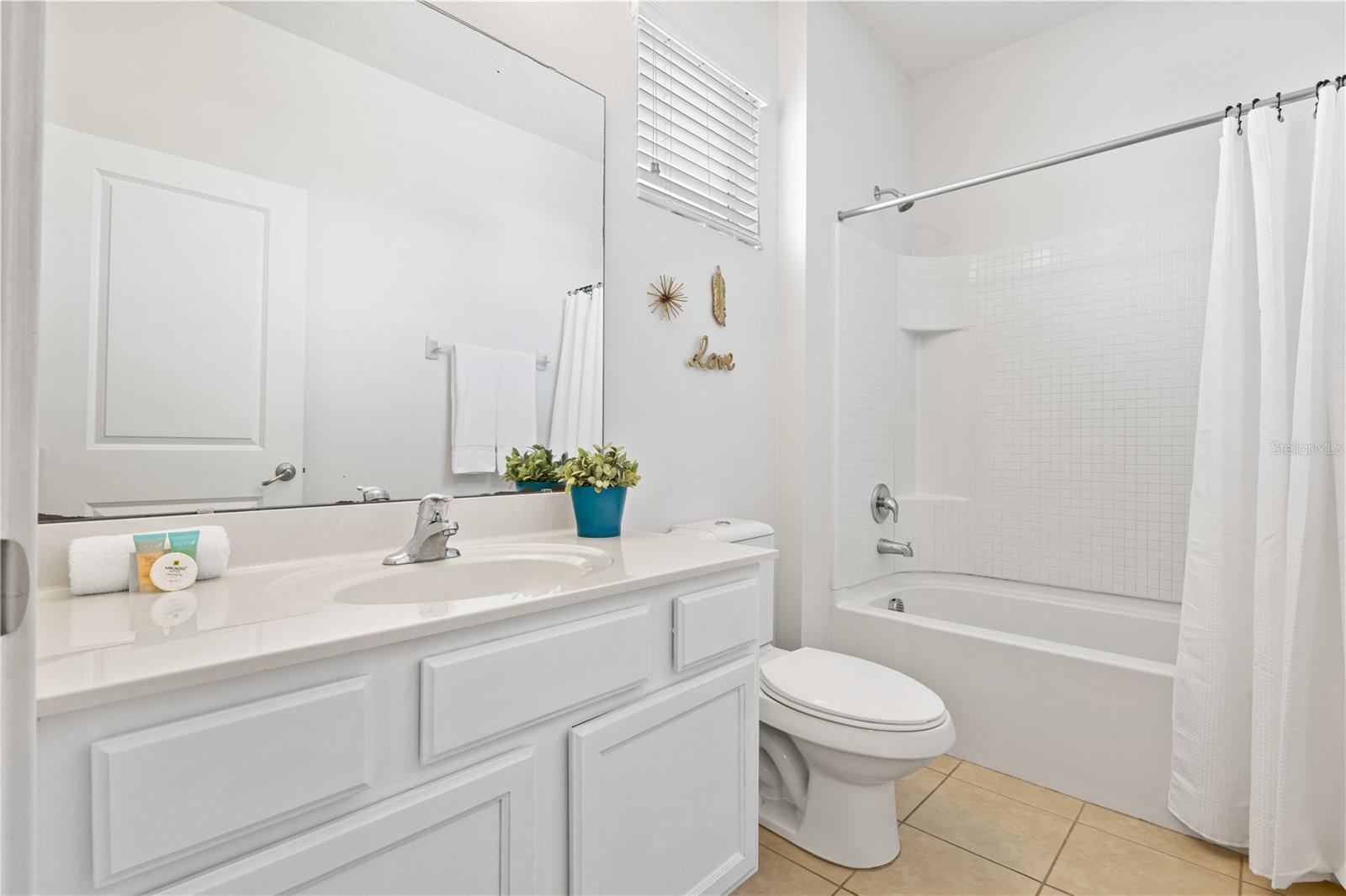 Image 30 of 49 For 2610 Calistoga Avenue