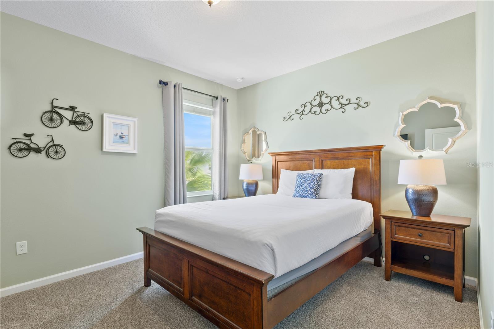 Image 34 of 49 For 2610 Calistoga Avenue